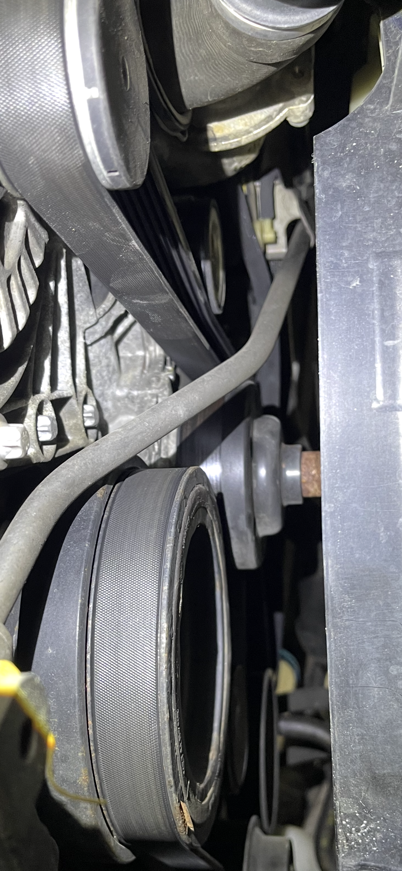 Pour ceux que ça intéresse , pour voir comment passe la courroie