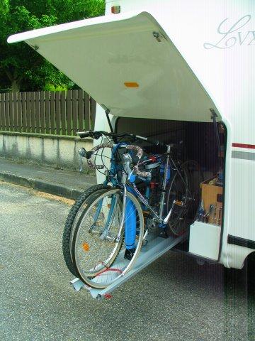 Porte vélos coulissant sorti