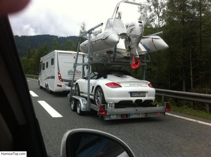 Camping_Car_Porsche_Bateau.jpg